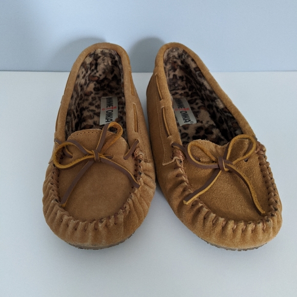 Minnetonka moccasins - Picture 1 of 1